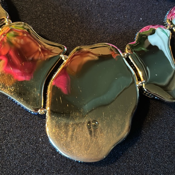 Authentic Swarovski Necklace. - Picture 17 of 17